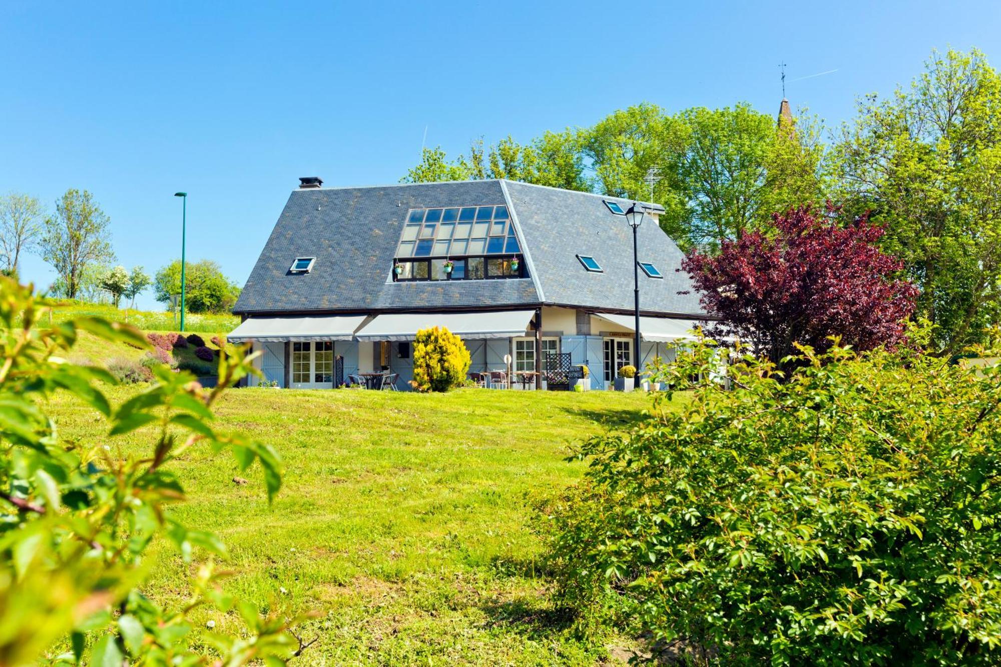 Logis Hotel Restaurant Auberge Du Bougnat Saint-Victor-la-Riviere Exterior foto